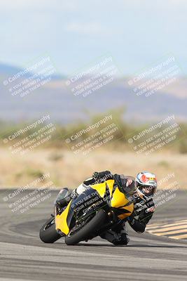 media/Nov-16-2025-Race Pace (Sun) [[8c5fa54630]]/Verified Riders/7-Turn 4 (1155am)/